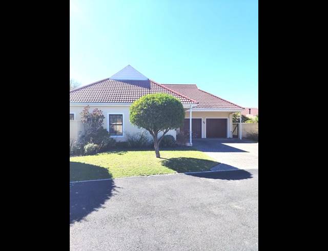 3 BEDROOM HOUSE FOR SALE IN SANDBAAI